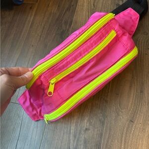 Lands End hot pink zipper closure waist bag